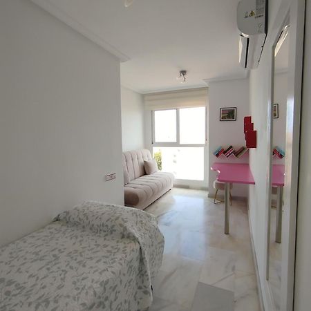 Atico Duplex Con Vistas Al Mar. Dos Plazas De Garaje Διαμέρισμα Τορρεμολίνος Εξωτερικό φωτογραφία