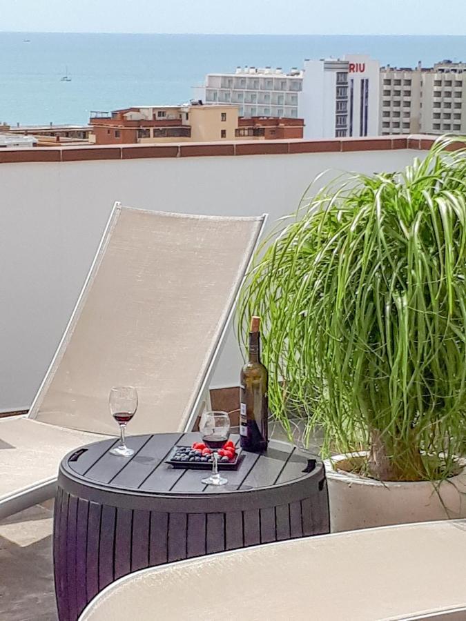Atico Duplex Con Vistas Al Mar. Dos Plazas De Garaje Διαμέρισμα Τορρεμολίνος Εξωτερικό φωτογραφία